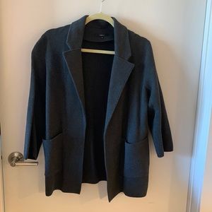 Quince knit blazer in EUC.